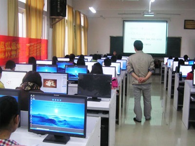 練車(chē)時(shí)什么態(tài)度，考試時(shí)什么運(yùn)氣！